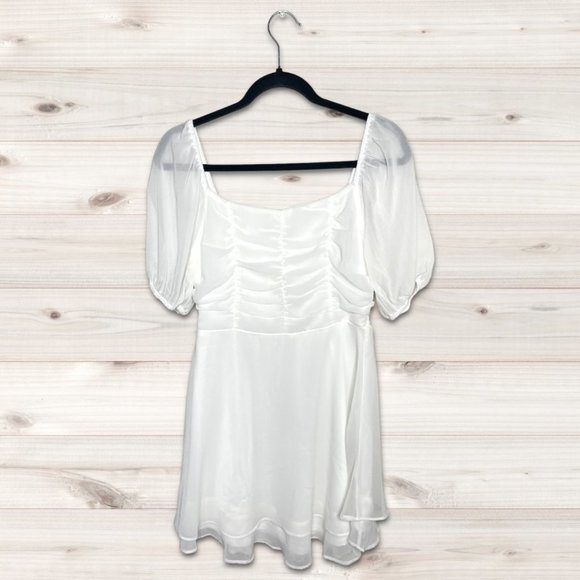 Altar'd State Dresses & Skirts - 𝅺ALTAR'D State White A-Line Smocked  Peasant-Sleeve Mini Dress Size M